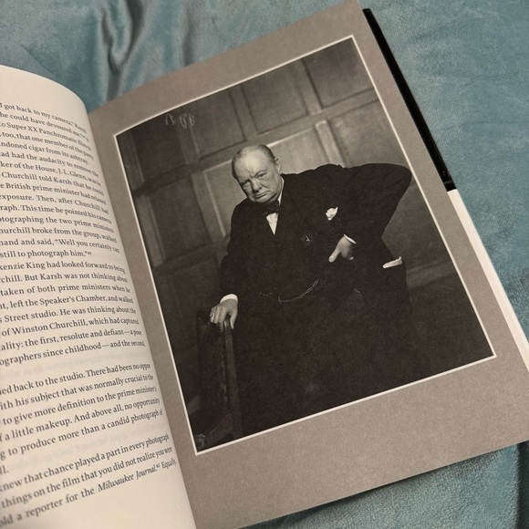 Maria Tippett
Portrait in Light and Shadow: The Life of Yousuf Karsh - Picture 5 of 7